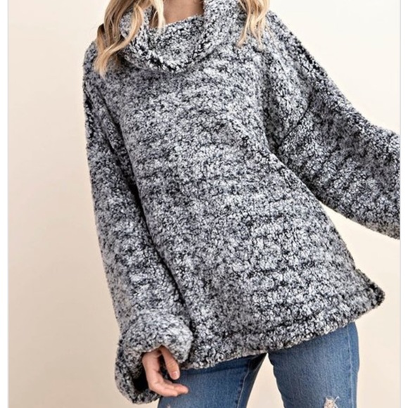 New Fluffy fuzzy teddy balloon bell sleeve sweater - Picture 3 of 4